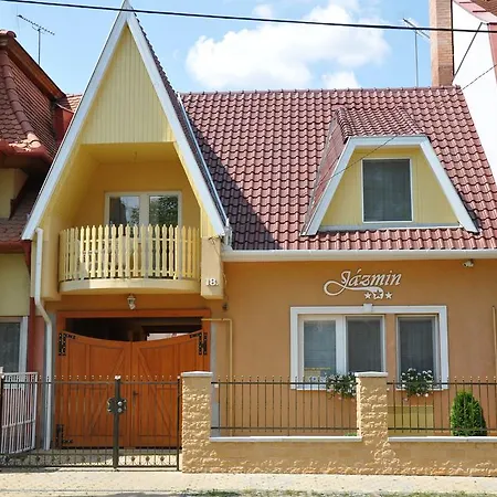 Vendégház Jázmin Panzió *